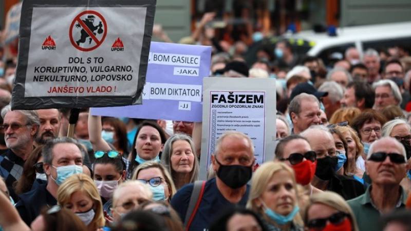 Σλοβενία: Νέα διαδήλωση εναντίον του πρωθυπουργού Γιάνες Γιάνσα