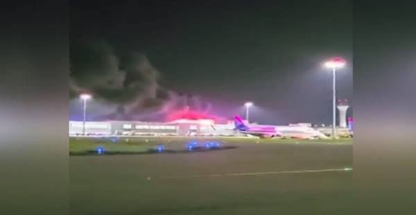Αναστέλλονται λόγω πυρκαγιάς οι πτήσεις στο αεροδρόμιο Λούτον του Λονδίνου (βίντεο)