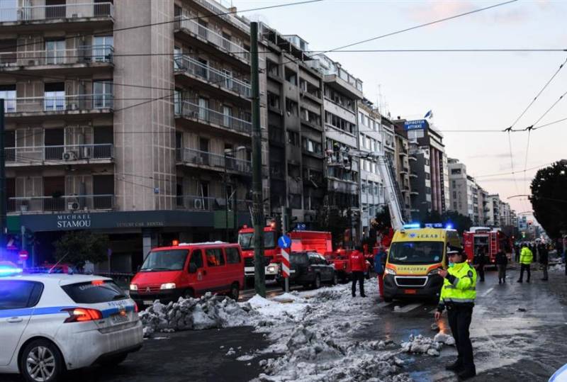 Λεωφόρος Συγγρού: Αποκαταστάθηκε η κυκλοφορία μετά την έκρηξη 