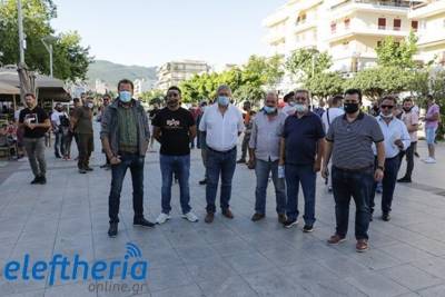 Συγκέντρωση διαμαρτυρίας κυνηγών στην Καλαμάτα (βίντεο)