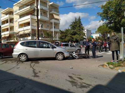 Καλαμάτα: Σοβαρό τροχαίο με δυο τραυματίες - IX συγκρούστηκε με μηχανάκι