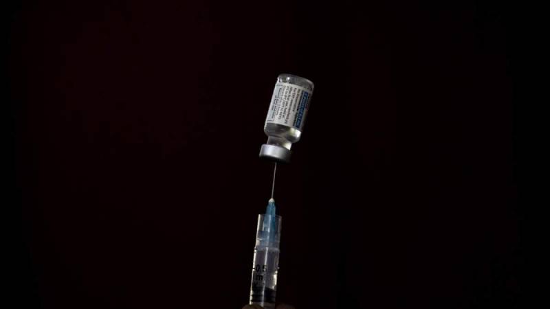 New York Times: Αναστέλλει την παραγωγή του εμβολίου κατά του κορονοϊού η Johnson & Johnson