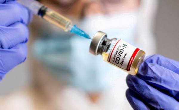 Κορονοϊός: Πόσο σημαντική είναι η τέταρτη δόση του εμβολίου