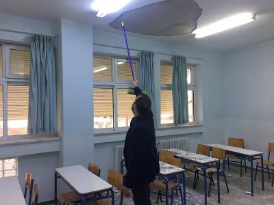 Έπεσαν σοβάδες σε τάξη του 1ου Λυκείου Καλαμάτας!
