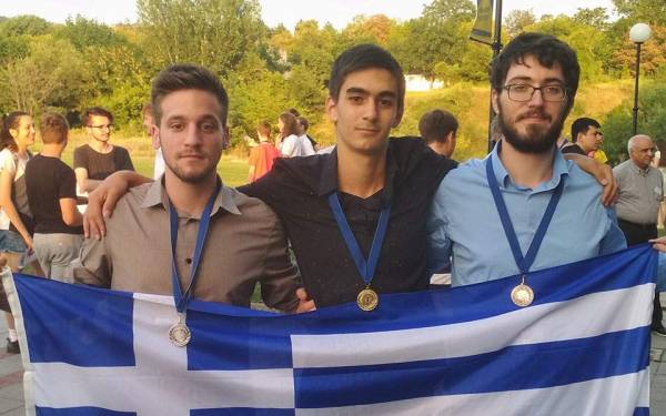 Τρία μετάλλια για φοιτητές του ΕΚΠΑ σε διεθνή μαθηματικό διαγωνισμό