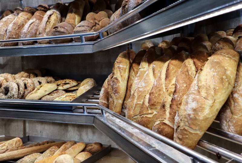Η ακρίβεια «σαρώνει» σε ψωμί, βασικά αγαθά και παγωτά (Βίντεο)