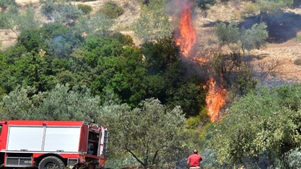 Πολύ υψηλός κίνδυνος πυρκαγιάς για τις περιφέρειες Βορείου και Νοτίου Αιγαίου