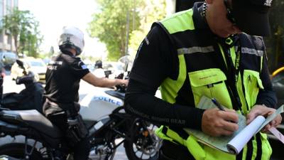 Πάνω από 2.300 παραβάσεις πανελλαδικά για κράνος