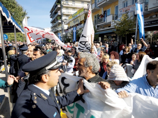 Ο Νίκας ζητά ενότητα και συναίνεση, σχολιάζοντας τα επεισόδια της 28ης Οκτωβρίου