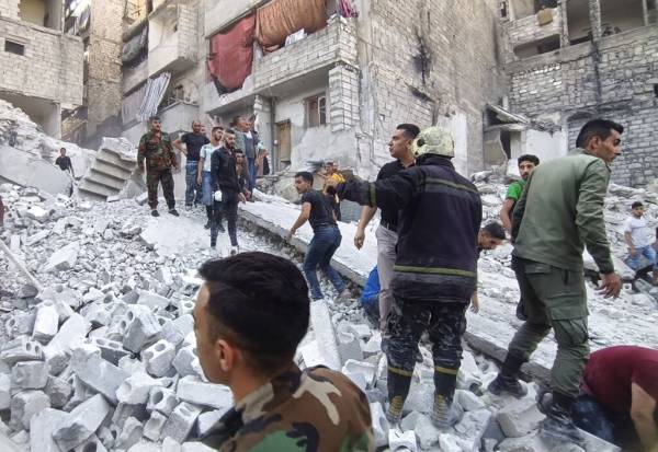 Συρία: Κατάρρευση πολυκατοικίας στο Χαλέπι – Τουλάχιστον 10 νεκροί