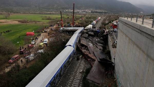 Τριήμερο εθνικό πένθος για τα θύματα της σιδηροδρομικής τραγωδίας (βίντεο)