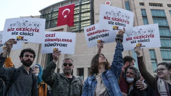Τουρκία: Σε ισόβια κάθειρξη καταδικάστηκε ο Οσμάν Καβαλά