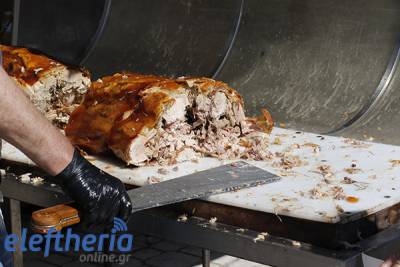 Την τιμητική της είχε σήμερα η γουρνοπούλα στην Καλαμάτα (βίντεο-φωτογραφίες)