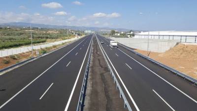 Ένας νεκρός απο σύγκρουση ταξί με φορτηγό στον αυτοκινητόδρομο Κόρινθος - Τρίπολη - Καλαμάτα