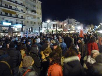 Συγκέντρωση στήριξης της κυβέρνησης και στην Καλαμάτα (βίντεο και φωτογραφίες)