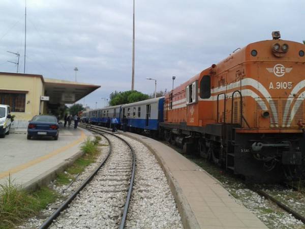 Αγγλοι κάνουν με τρένο το γύρο της Πελοποννήσου
