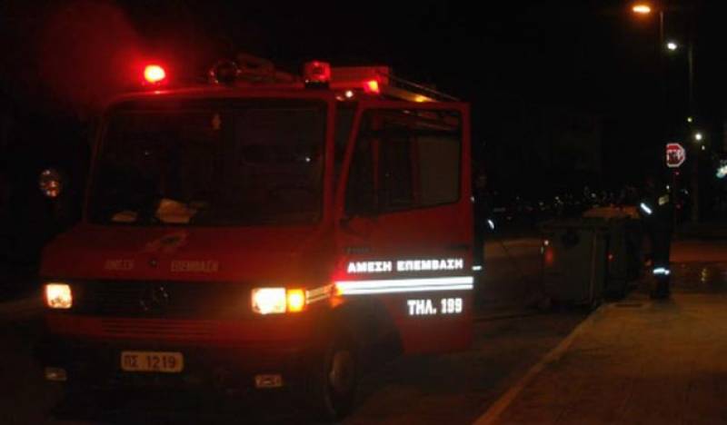 Πυροσβέστες απεγκλώβισαν βρέφος από φλεγόμενο διαμέρισμα στην Αθήνα