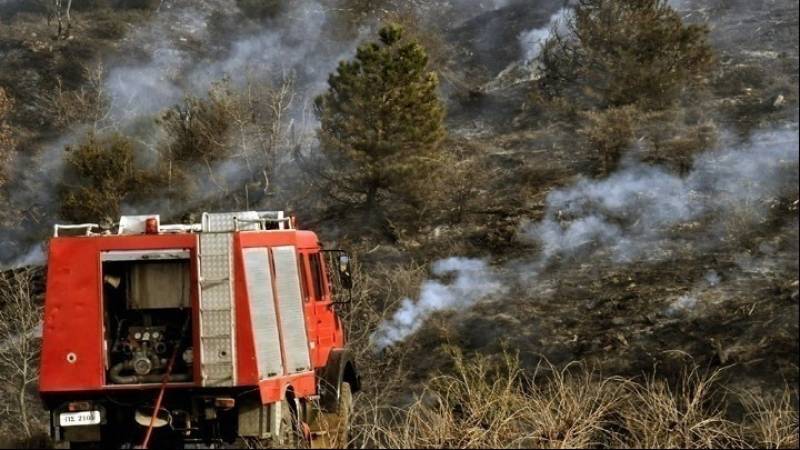 Σε εξέλιξη πυρκαγιά στην Τζιά - Μήνυμα του 112 για απομάκρυνση από την περιοχή της Λυγιάς