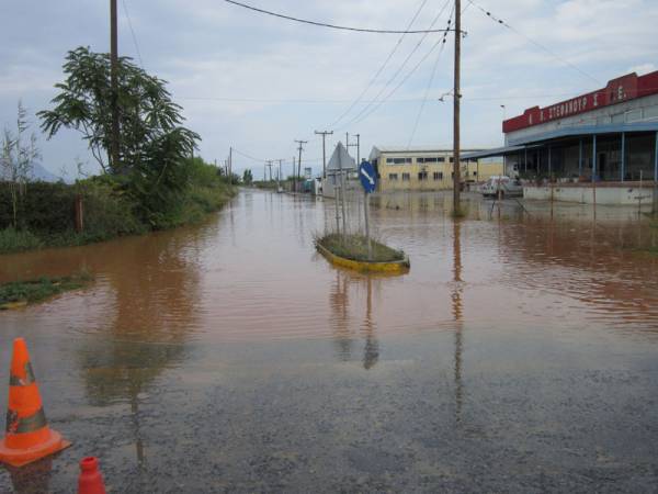 Πλημμυρισμένος ο δρόμος για ΒΙΠΕ Καλαμάτας