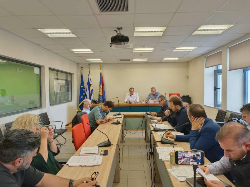 Δημοτική Επιτροπή Καλαμάτας: Νέα ένταση για τα κριτήρια χρηματοδότησης συλλόγων