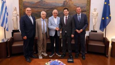 Βουλή: Μνημόνιο συνεργασίας με το ΕΚΠΑ στους τομείς εκπαίδευσης κι επιστημονικής έρευνας