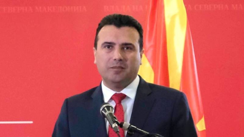 Βόρεια Μακεδονία: Ο Ζάεφ αναβάλλει την παραίτησή του
