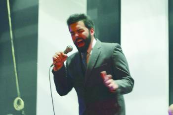Ηλίας Ζέρβας - Λευτάκης: &quot;Η μουσική είναι σαν τον πλανήτη Γη...&quot;