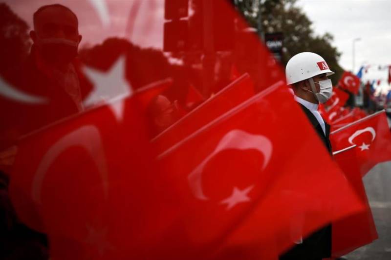 Τουρκία: Η αντιπολίτευση ζητεί εκλογές