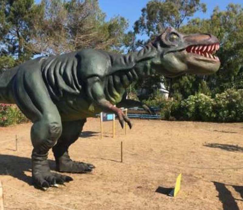 Ανοιξε το πάρκο δεινοσαύρων στο Κατάκολο