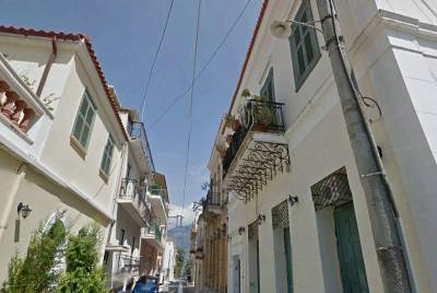 Ξενάγηση στην οδό Παπατσώνη