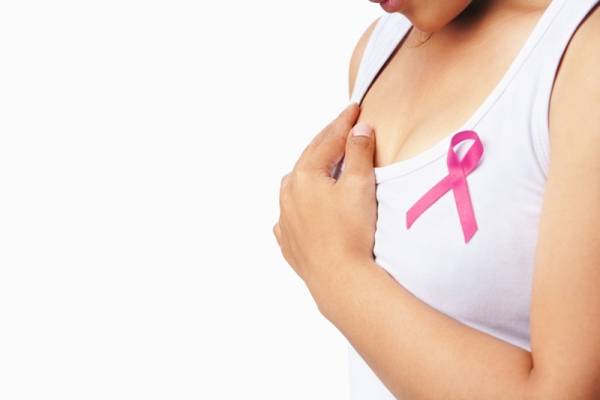 Μια στις τρεις Ελληνίδες δηλώνει ότι θα μπορούσε να είχε προλάβει τον καρκίνο του μαστού