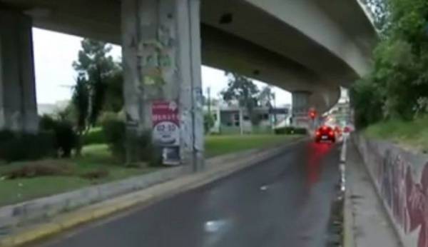 Τροχαίο στη Θηβών: Αυτοκίνητο έπεσε από αερογέφυρα πάνω σε άλλο - Νεκρός 43χρονος (βίντεο)