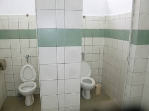 Δημόσια τουαλέτα στην πλατεία Μαυρομιχάλη