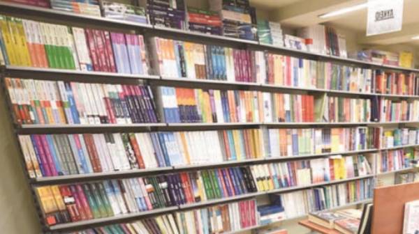 Βιβλιοπωλεία της Καλαμάτας μας προτείνουν αναγνώσματα για όσο “Μένουμε Σπίτι”