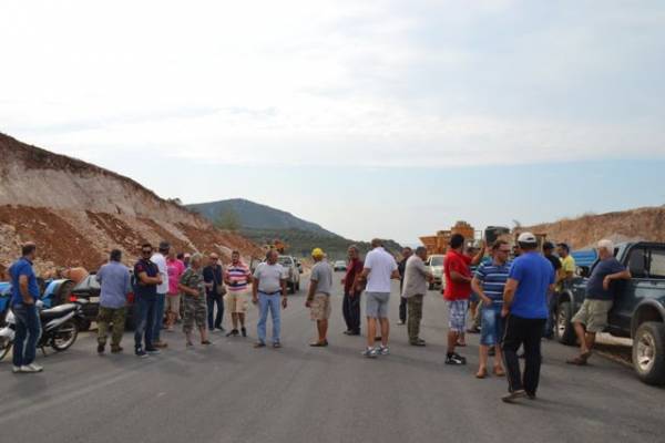 Κινητοποίηση για παράδρομο στο Γαργαλιάνοι - Ρωμανού