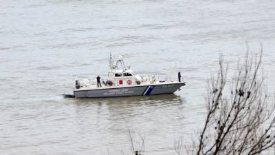 Εύβοια: Δεύτερη μέρα ερευνών για το ελικόπτερο που έπεσε στην παραλία Αχλάδι