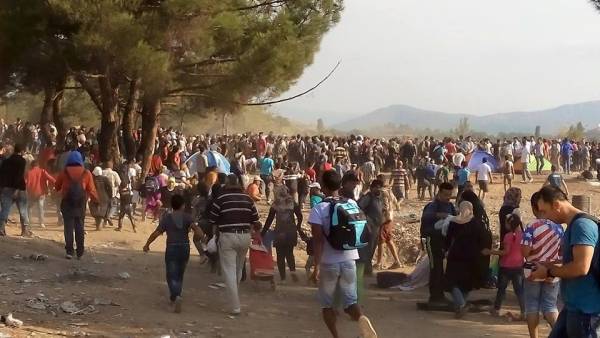 Η ΠΕΔ Πελοποννήσου διαμαρτύρεται για τους πρόσφυγες