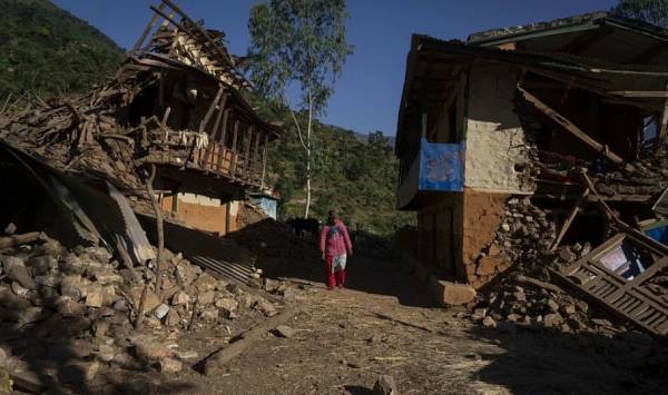 Νεπάλ: Θρήνος για τους 157 νεκρούς που άφησε πίσω του ο σεισμός της Παρασκευής