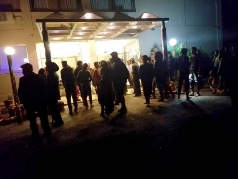 Πόρτο Χέλι: Ξέσπασε φωτιά σε ξενοδοχείο που φιλοξενεί πρόσφυγες (φωτο)