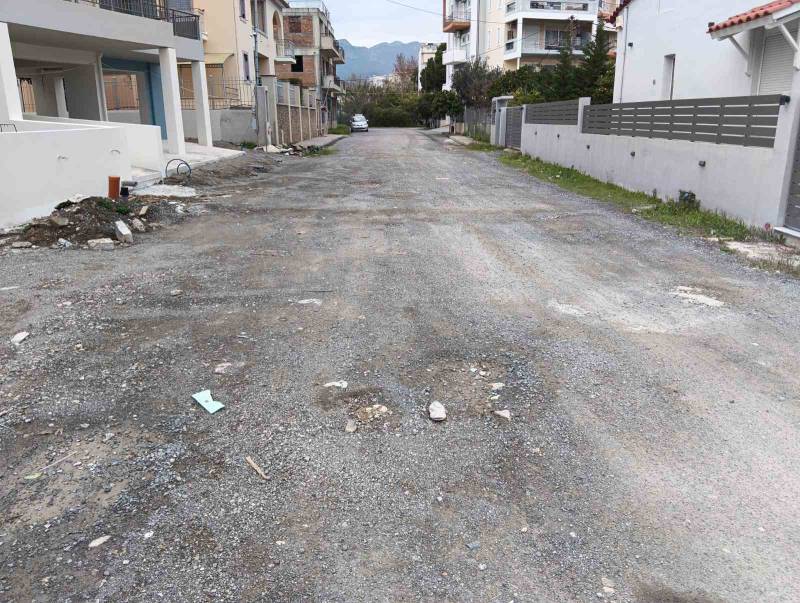 Χρειάζεται ασφαλτόστρωση