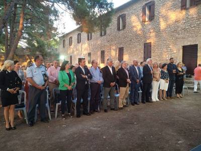 Οπαδοί του Σαμαρά -με αποδοκιμασίες- του πήραν το χρίσμα: Αρχή του τέλους για τον Τατούλη στην Πύλο