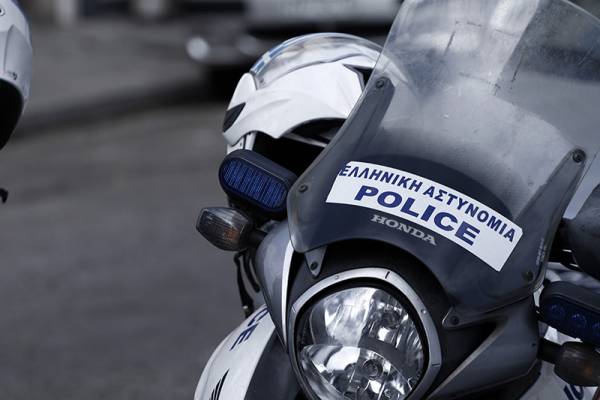 Τραυματισμός αστυνομικού σε τροχαίο στην Κορώνη