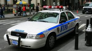 Βίντεο δείχνει αστυνομικούς να χτυπούν νεαρό άντρα στη Νέα Υόρκη