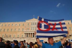 Die Zeit: «Η Ευρώπη πρέπει να λάβει σοβαρά υπόψη της το “όχι” των Ελλήνων στο δημοψήφισμα»
