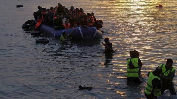 Πάνω από 2.700 οι αφίξεις προσφύγων-μεταναστών στα νησιά του Β. Αιγαίου