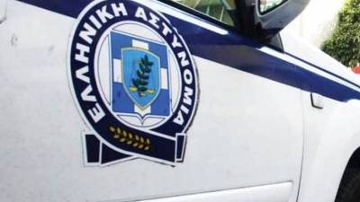 Συνελήφθη 24χρονος, μέλος συμμορίας που λήστεψε κοσμηματοπωλείο στη Βάρη