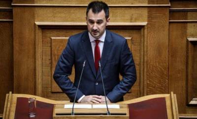Αλέξης Χαρίτσης: Η κυβέρνηση ετοιμάζεται για νέες περικοπές στους ελεύθερους επαγγελματίες
