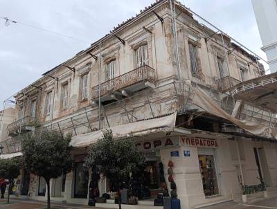 Για την αξιοποίηση του ξενοδοχείου “Αχίλλειον”: Το Υπ. Πολιτισμού διώχνει επενδυτές