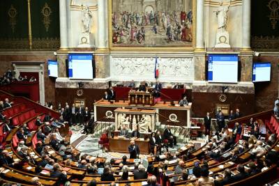 Γαλλία: Κατέρρευσε η κυβέρνηση Μπαϊρού (βίντεο)