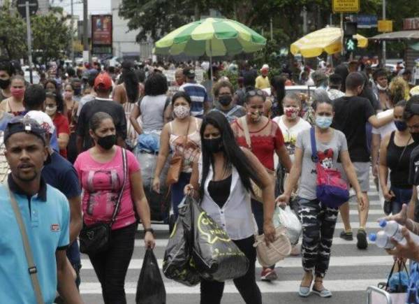 Βραζιλία: Σχεδόν 210.000 θάνατοι λόγω κορονοϊού